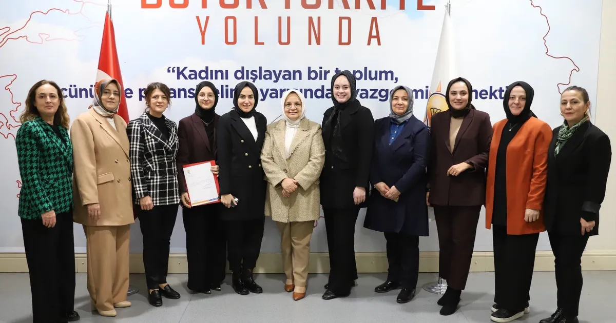 AK Parti Kadın Kolları’ndan 10 ilde bayrak değişimi